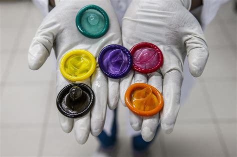 Fafanje brez kondoma za doplačilo Spolna masaža Tintafor